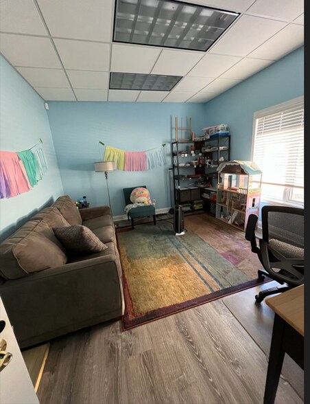 More Photos Of 42450 Hayes Rd, Clinton Township Medical For Lease