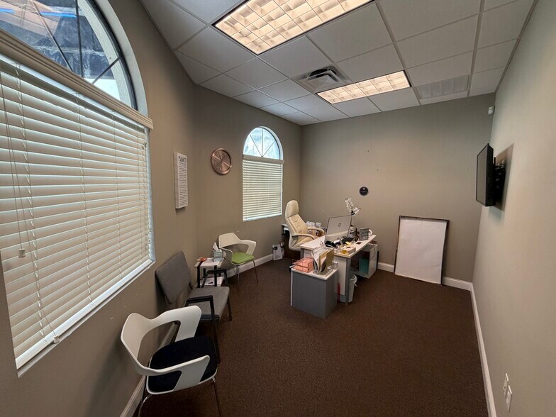 More Photos Of 5460-5466 Village Dr, Rockledge Unknown For Lease