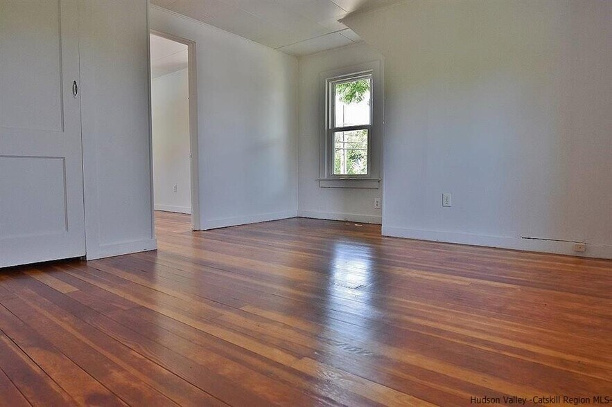 More Photos Of 235 Main St, New Paltz Apartments For Sale