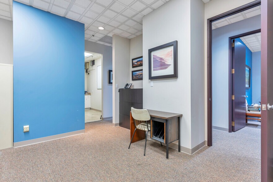 More Photos Of 1120 Westwood St, Coquitlam Office For Sale