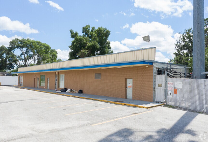 More Photos Of 5907-5933 Merrill Rd, Jacksonville Unknown For Lease