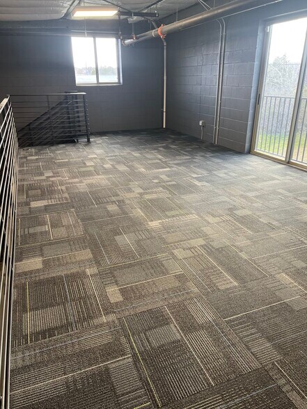 More Photos Of 2100 Double Creek Dr, Round Rock Warehouse For Sale