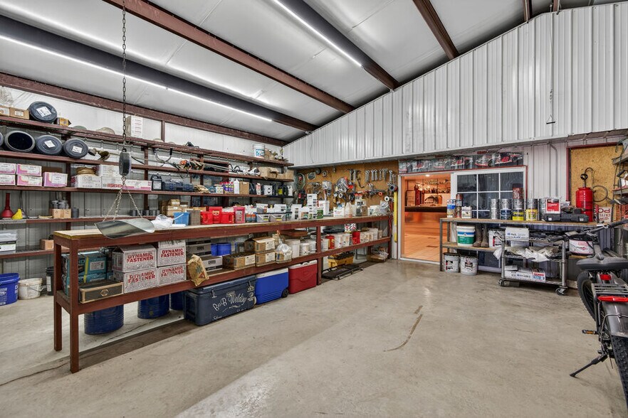 More Photos Of 464779 E 1070 Rd, Sallisaw Flex For Sale