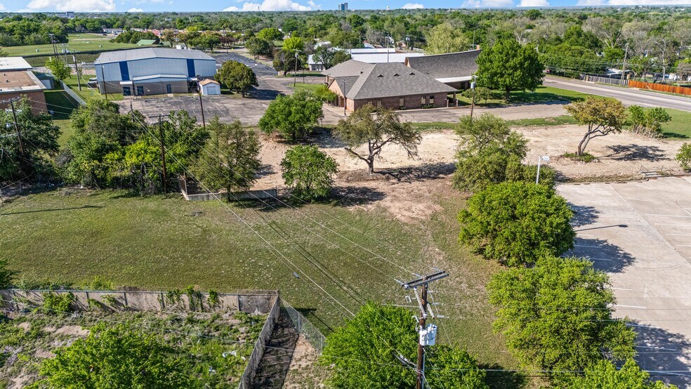 More Photos Of 720 N New Rd, Waco Land For Sale