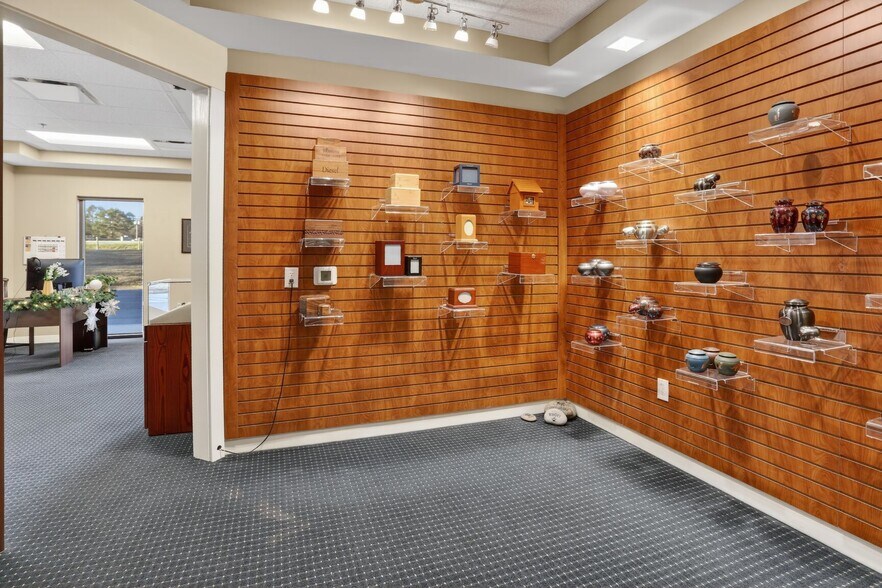 More Photos Of 1595 Access Rd, Covington Storefront For Sale