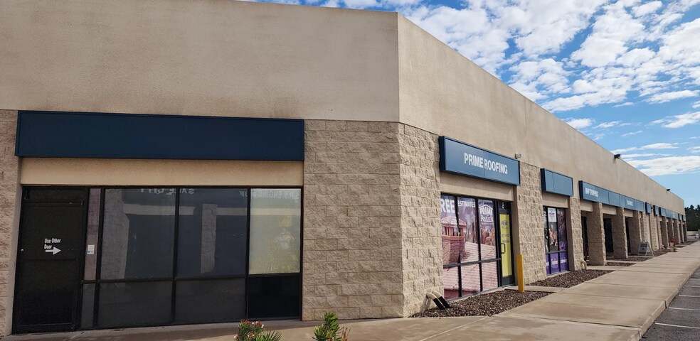 More Photos Of 3050 S Country Club Dr, Mesa Showroom For Lease