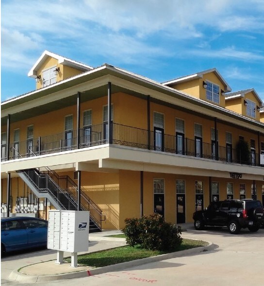 More Photos Of 7105 Golf Club Dr, Fort Worth Storefront Retail Office For Lease