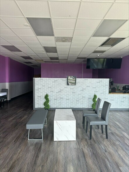 More Photos Of 2233 N Ridge Rd, Wichita General Retail For Lease