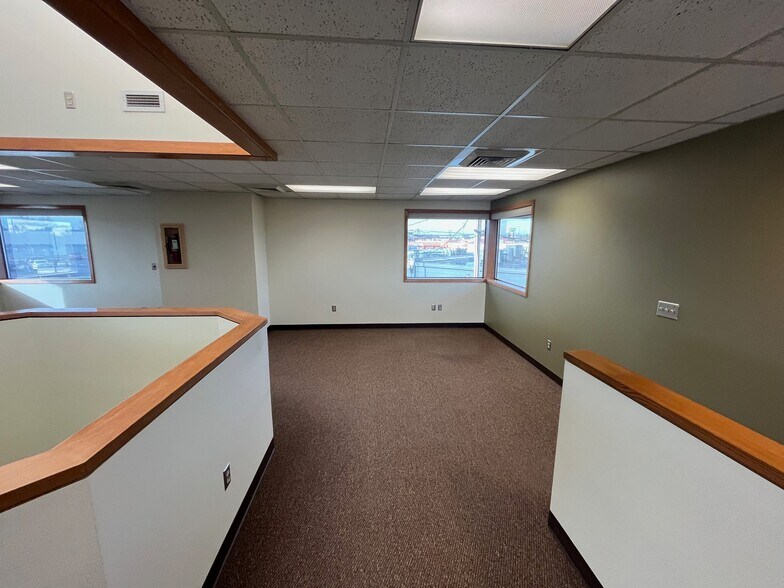 More Photos Of 2626 W Kennewick Ave, Kennewick Office For Lease