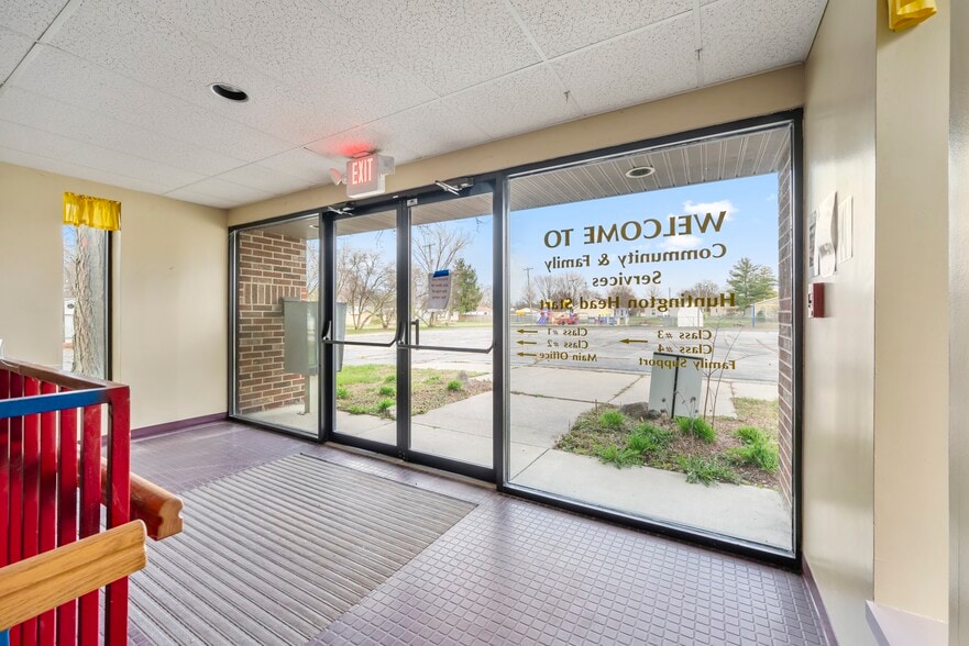 More Photos Of 1255 Engle St, Huntington Light Distribution For Sale