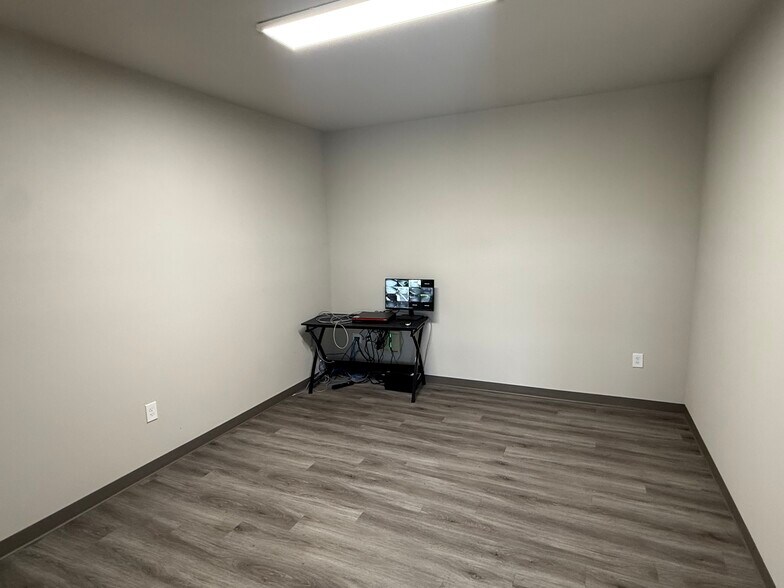 More Photos Of 8946 N FM 1417, Denison Warehouse For Sale