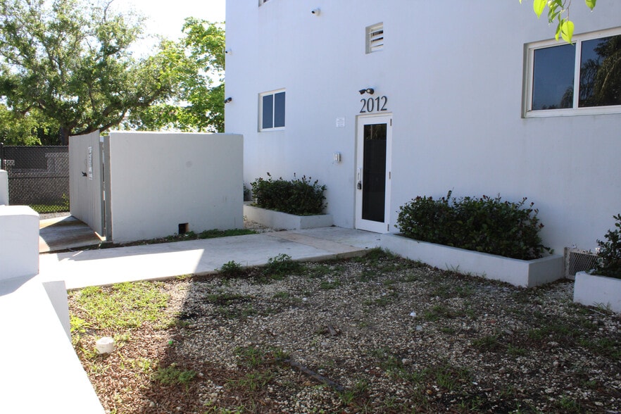 More Photos Of 2012 SW 24th St, Miami Apartments For Sale