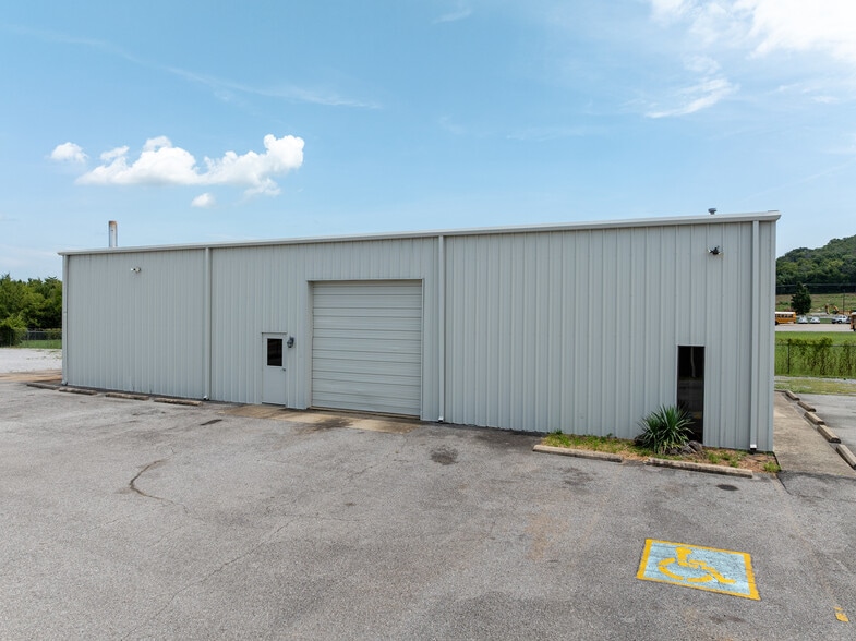 More Photos Of 333 Maddox-simpson Pky, Lebanon Warehouse For Lease