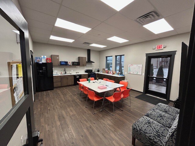 More Photos Of 1527 Main St, Elwood Healthcare For Sale