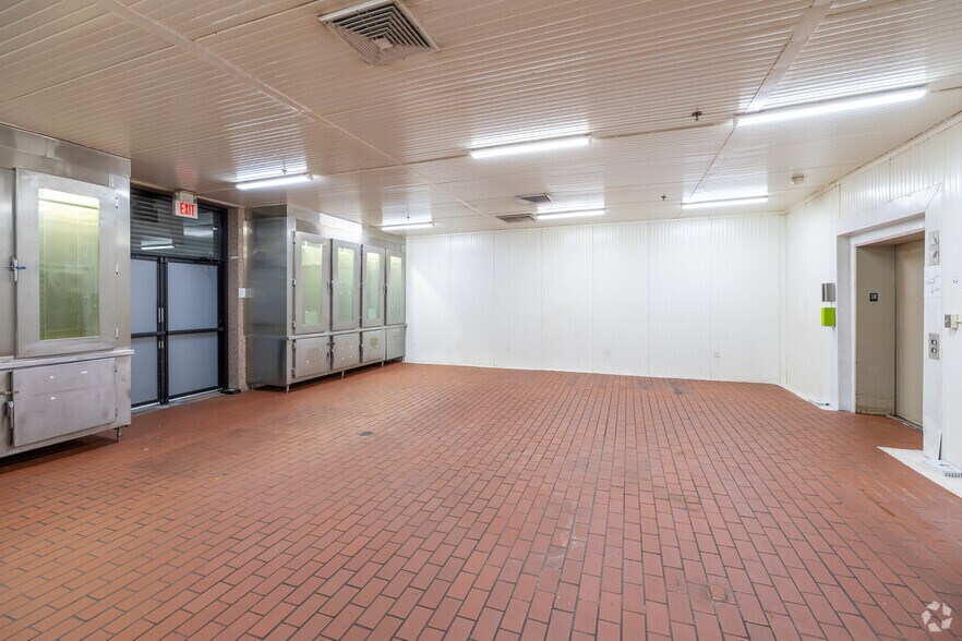 More Photos Of 609 10th St, Union City Industrial For Sale