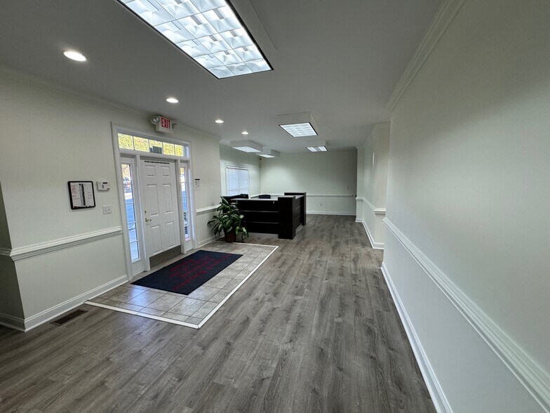 More Photos Of 140 Bridges Rd, Mauldin Office For Lease