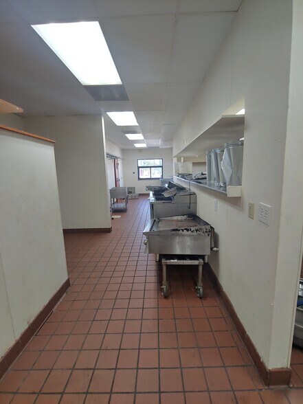 More Photos Of 1322 National Hwy, Thomasville Restaurant For Sale