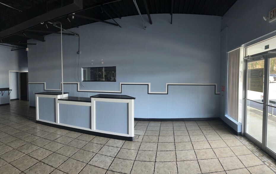 More Photos Of 885 Wimbish Rd, Macon-Bibb Storefront For Lease
