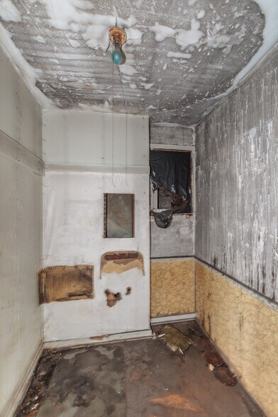 More Photos Of 4134-4136 Lorain Ave, Cleveland Storefront Retail Residential For Sale