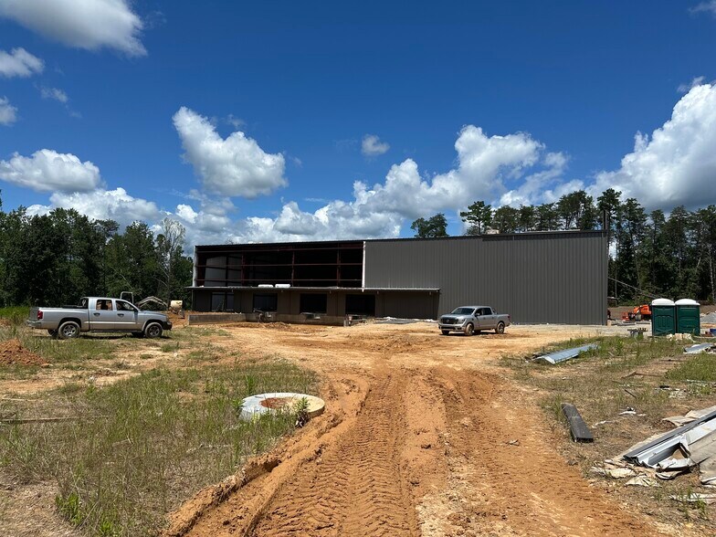 More Photos Of 145 Prosperity Way, Dahlonega Industrial For Lease