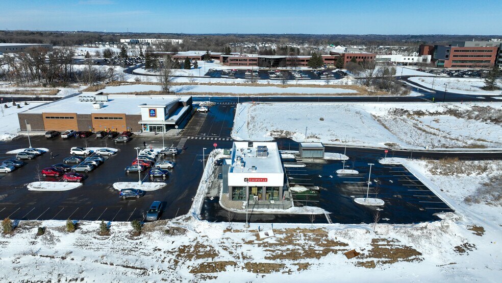 More Photos Of 3480 Highpoint Dr N, Oakdale General Retail For Sale