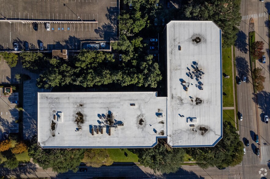 More Photos Of 9990 Richmond Ave, Houston Office For Lease