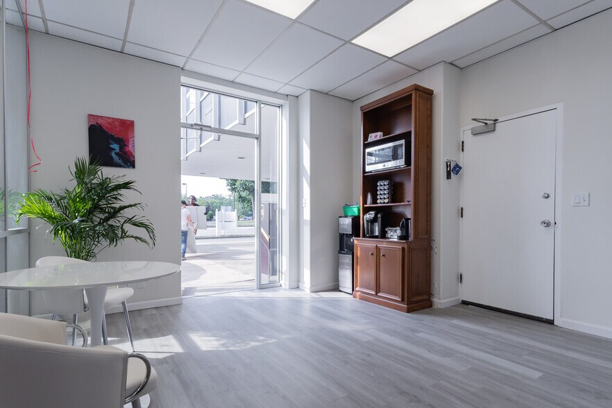 More Photos Of 55 Jericho Tpke, Jericho Office For Lease