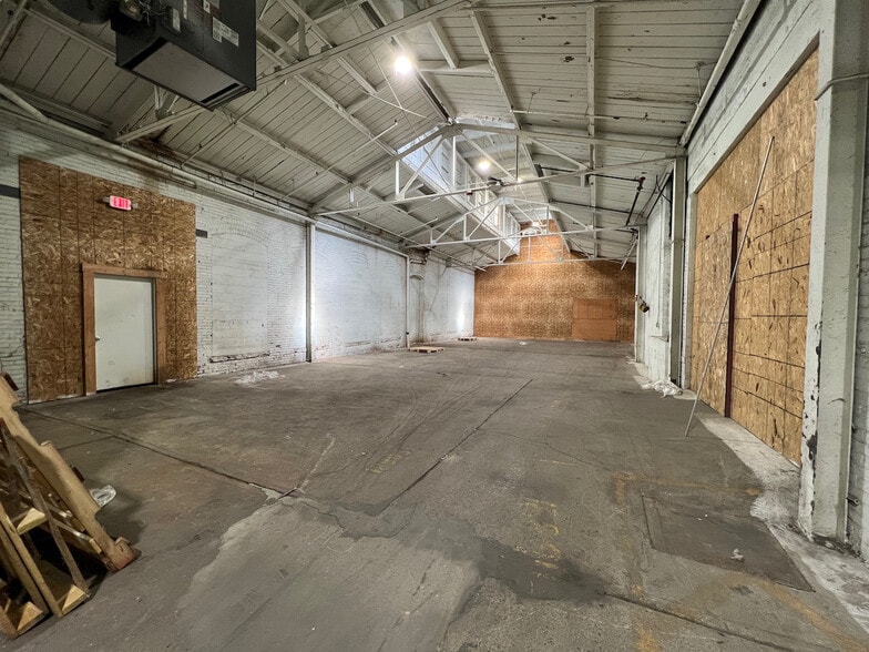 More Photos Of 224 Stockton St, Phillipsburg Showroom For Lease