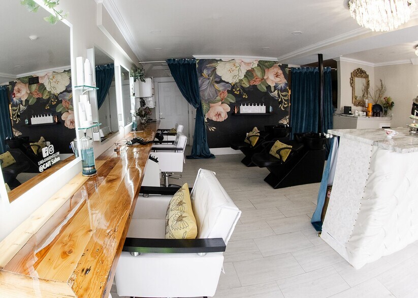 More Photos Of 107 North St, Salem Coworking Space