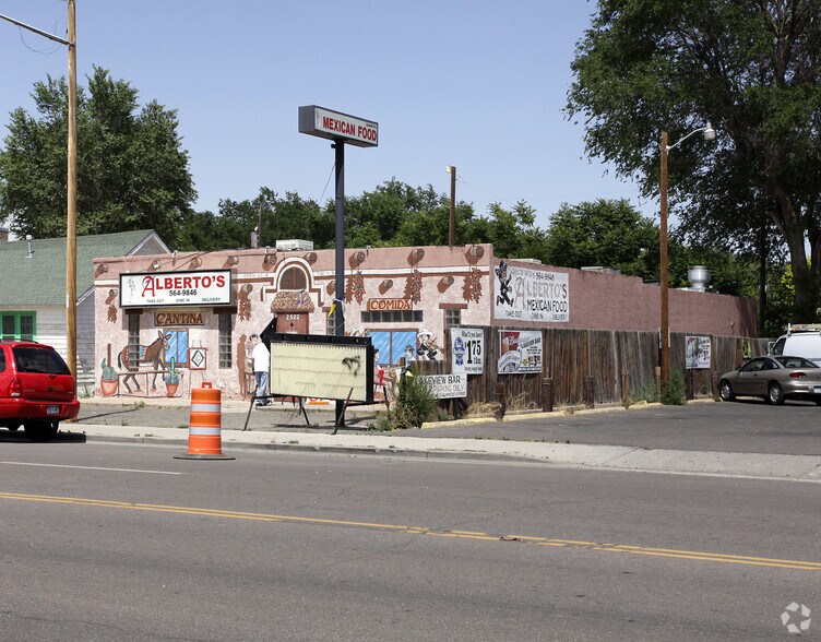 More Photos Of 2322 Lake Ave, Pueblo Restaurant For Sale