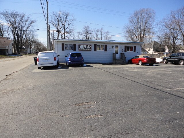 Primary Photo Of 2821 S Madison St, Muncie General Retail For Lease