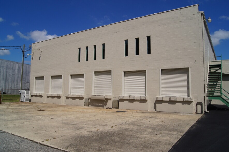 More Photos Of 2018 W Vernon Ave, Kinston Warehouse For Lease