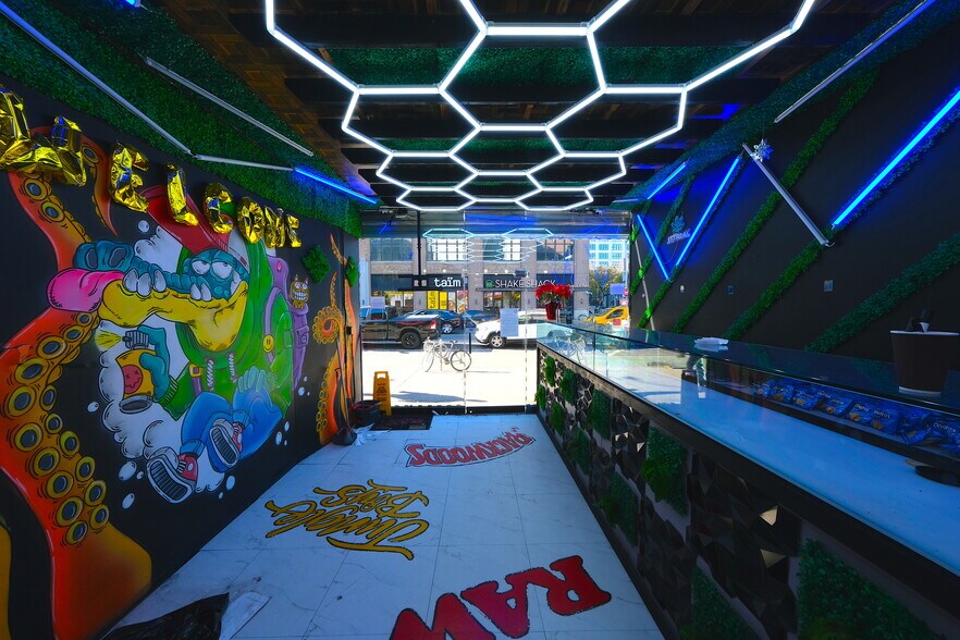 More Photos Of 224 Varick St, New York Storefront Retail Residential For Lease