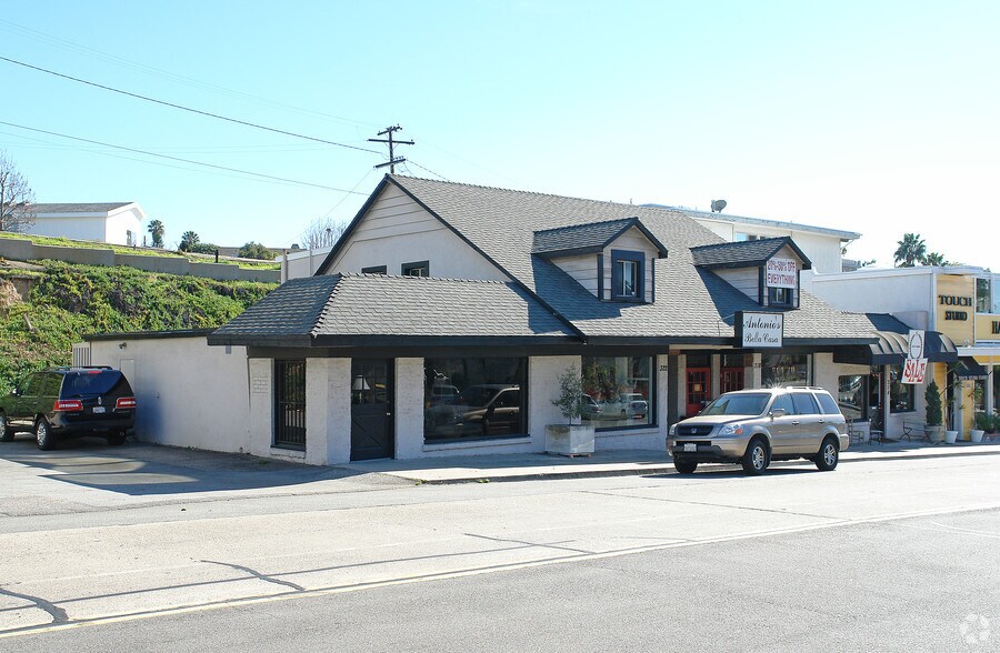 More Photos Of 314-322 N Old Newport Blvd, Newport Beach Storefront Retail Office For Sale