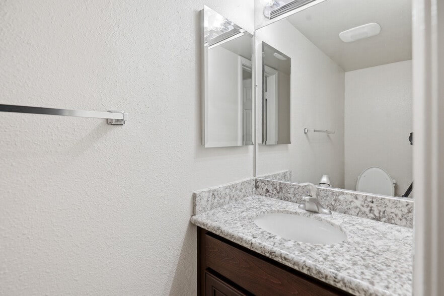 More Photos Of 445-523 Hart Dr, El Cajon Apartments For Sale