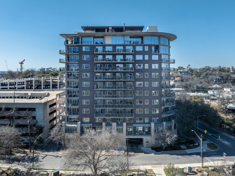 More Photos Of 901 W 9th St, Austin Office For Lease