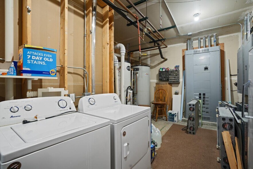 More Photos Of 625 SW 31st Ave, Minot Freestanding For Sale