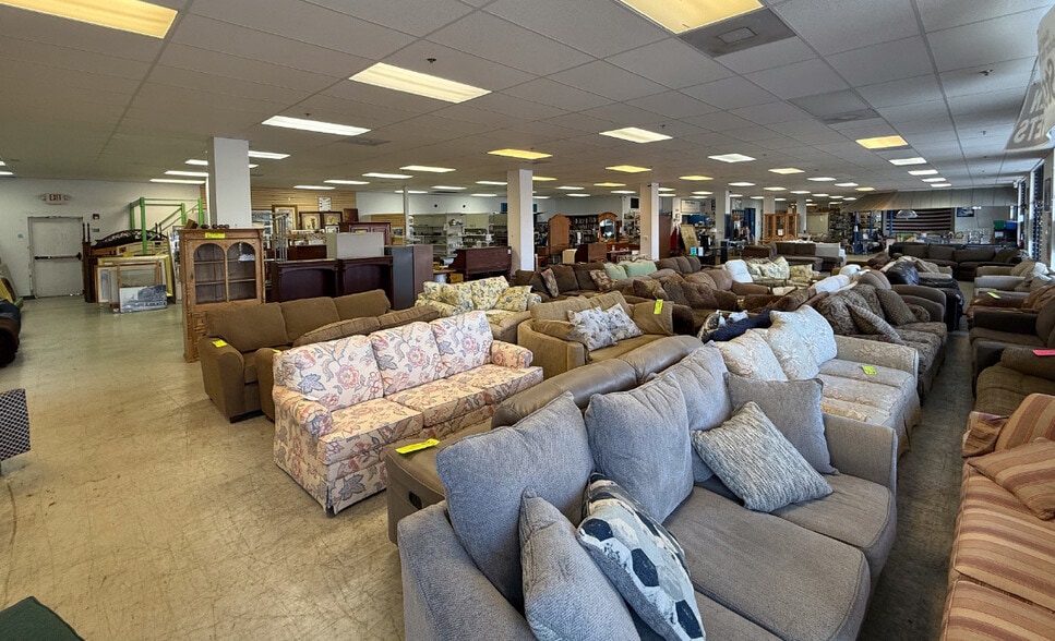 More Photos Of 10055-10193 S US Highway 1, Port Saint Lucie General Retail For Lease