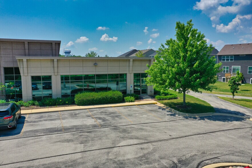 More Photos Of 320 Cardinal Dr, St Charles Medical For Lease