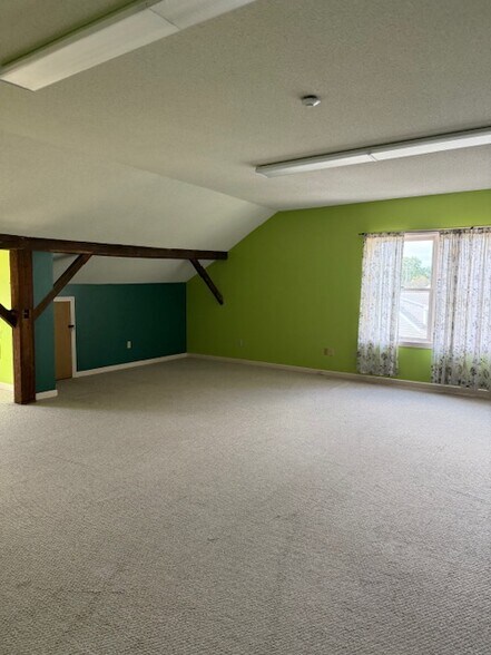 More Photos Of 131 Main St, Hatfield Loft Creative Space For Lease