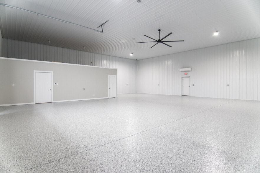 More Photos Of 409 Demoss Ave ave, Arcadia Light Distribution For Lease