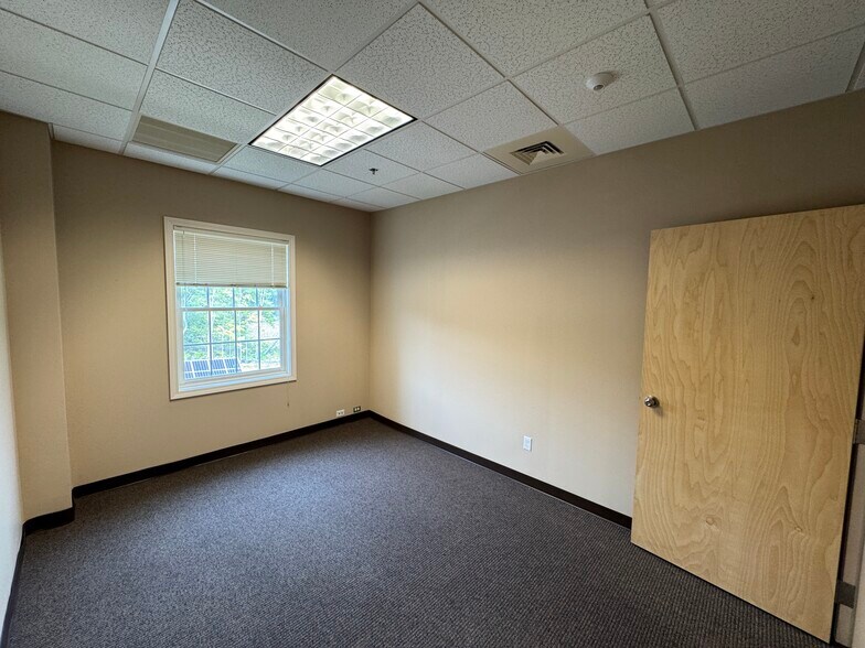 More Photos Of 255 Route 80, Killingworth Office For Lease