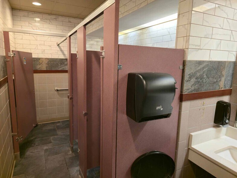 More Photos Of 2693 Memorial Hwy, Lake Lure Restaurant For Sale