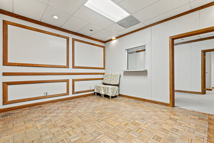 More Photos Of 1301 Northwest Hwy, Garland Office For Sale