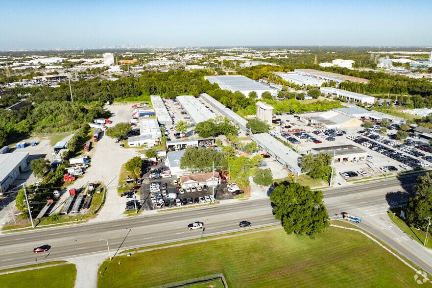 More Photos Of 501 S Falkenburg Rd, Tampa Warehouse For Lease
