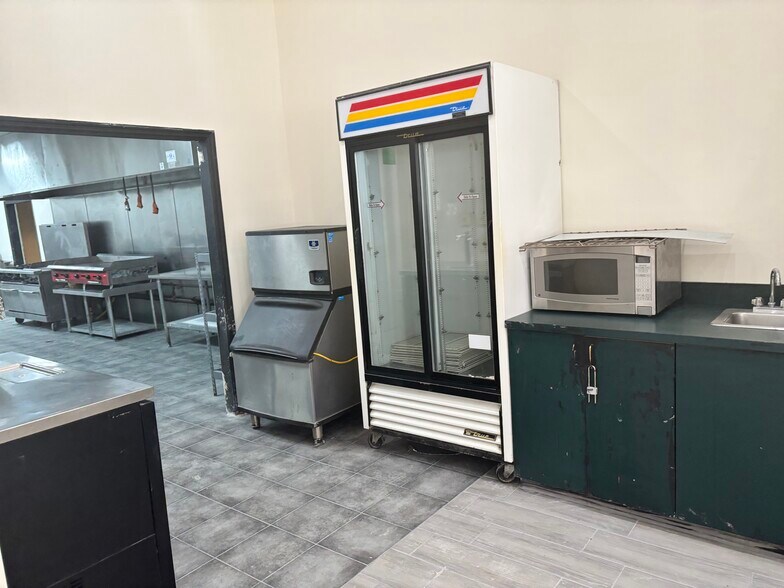 More Photos Of 24-26 E Sixth St, Cincinnati Apartments For Lease