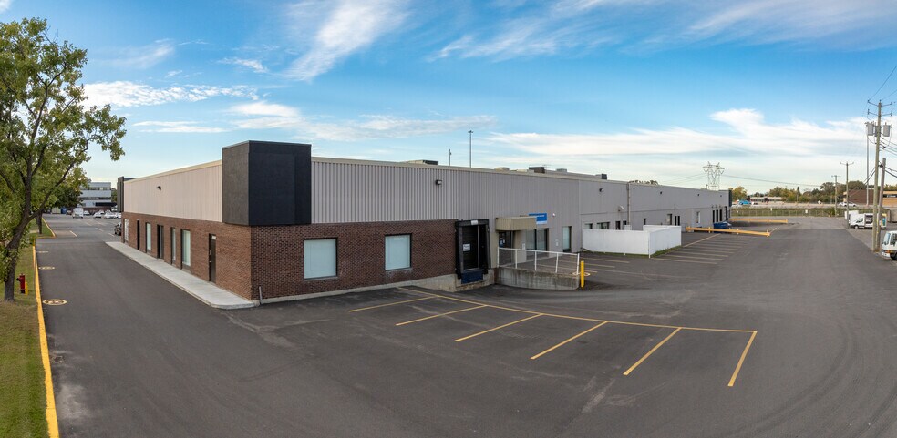 More Photos Of 1400 Av St-Jean-Baptiste, Québec Storefront Retail Office For Lease