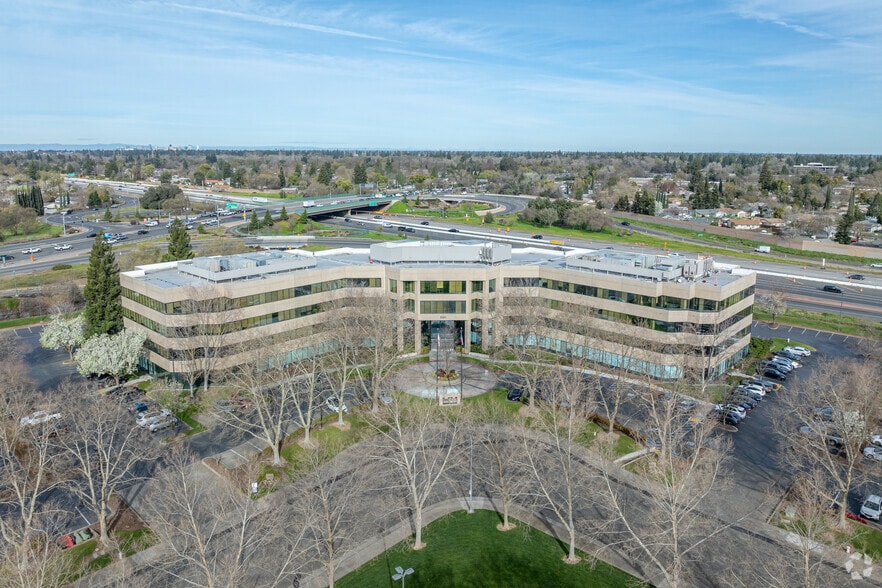 More Photos Of 8880 Cal Center Dr, Sacramento Office For Lease