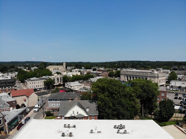 More Photos Of 815 Greenwood Ave, Jenkintown Medical For Sale