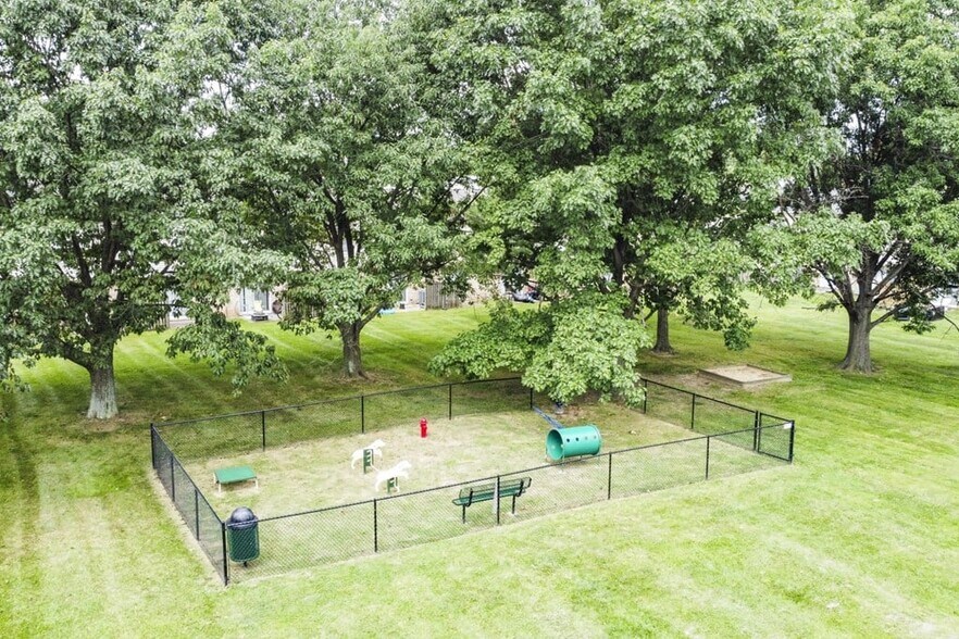 More Photos Of 41 Stemmers Run Rd, Essex Apartments For Sale